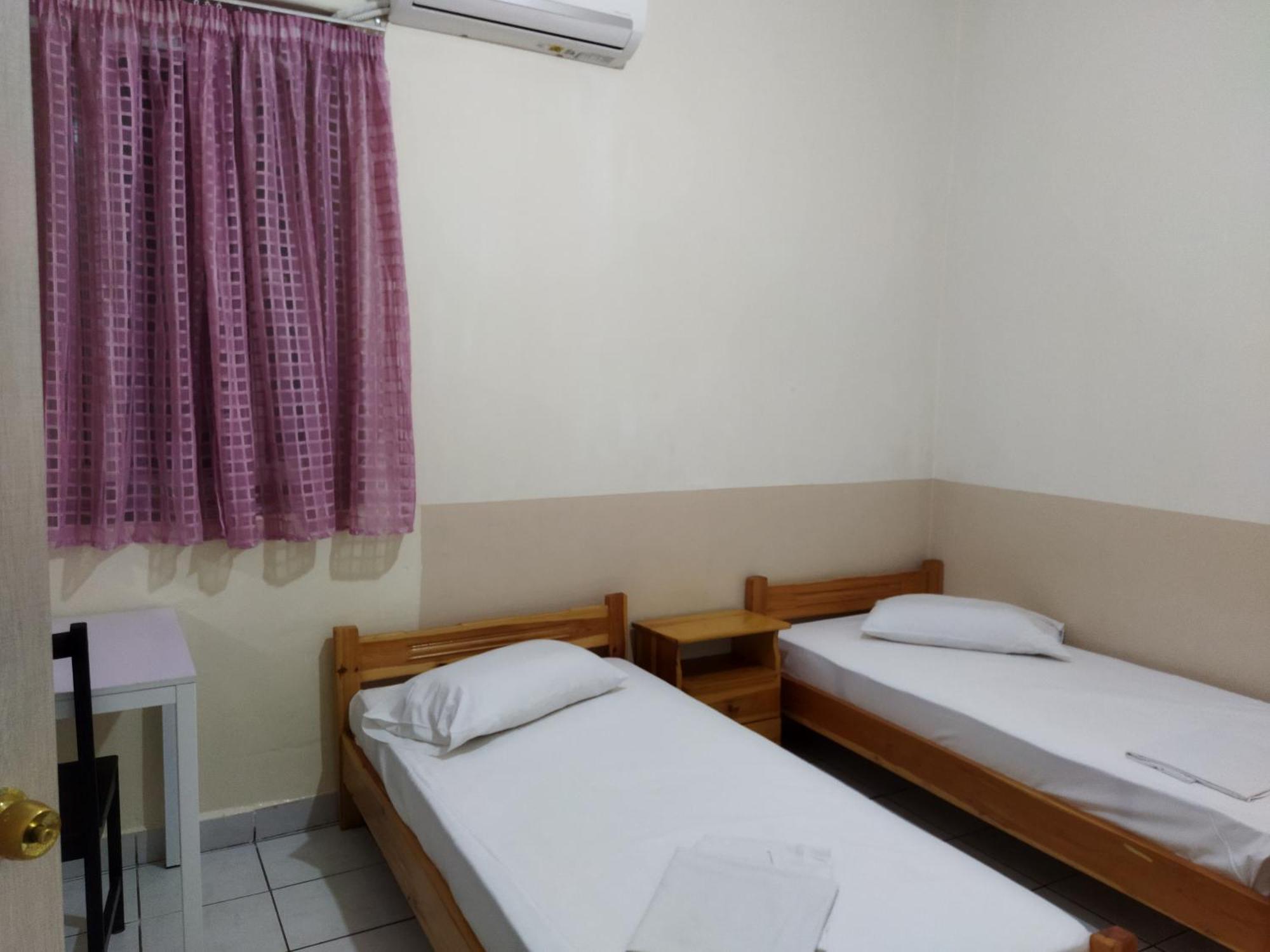 San Remo Hostel Афины Номер фото